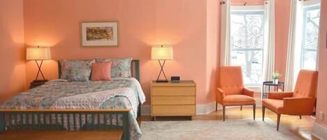 1 bedroom, desk, iron/ironing board, WiFi