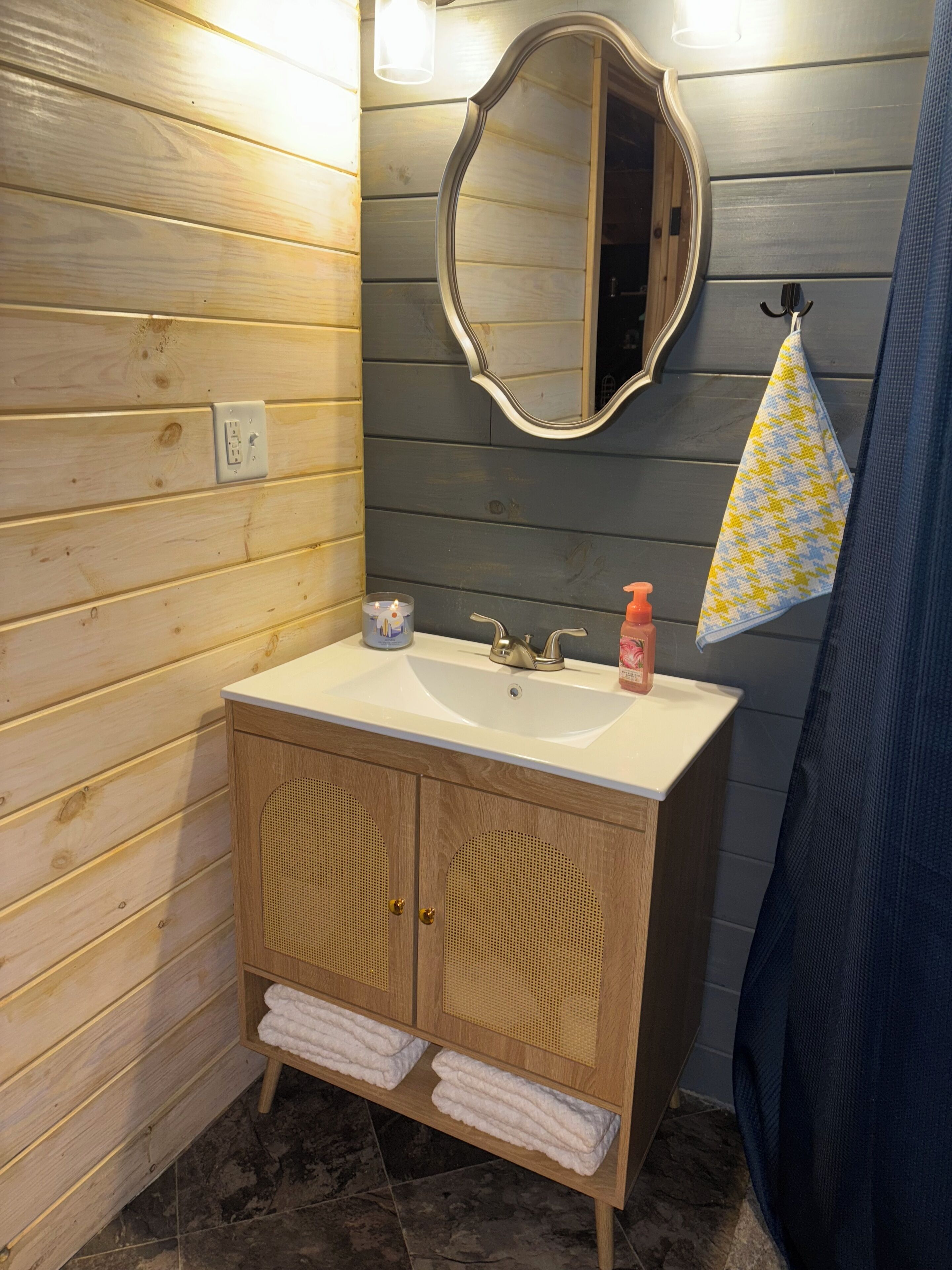 Shower, towels, soap, toilet paper
