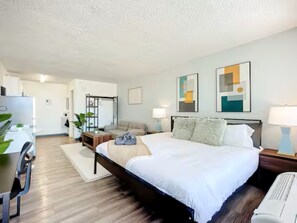 1 chambre, fer et planche à repasser, Wi-Fi, draps fournis