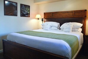 مكواة/لوح كي وواي فاي وملاءات أسرّة