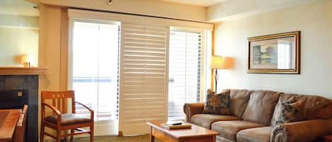 Televisión, chimenea