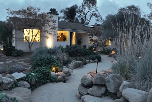 Fantastic 4-bedroom house plus Cabana in tranquil Montecito