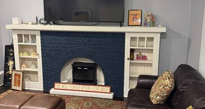 Wonderful 4-bedroom house with AC in charming Chicago