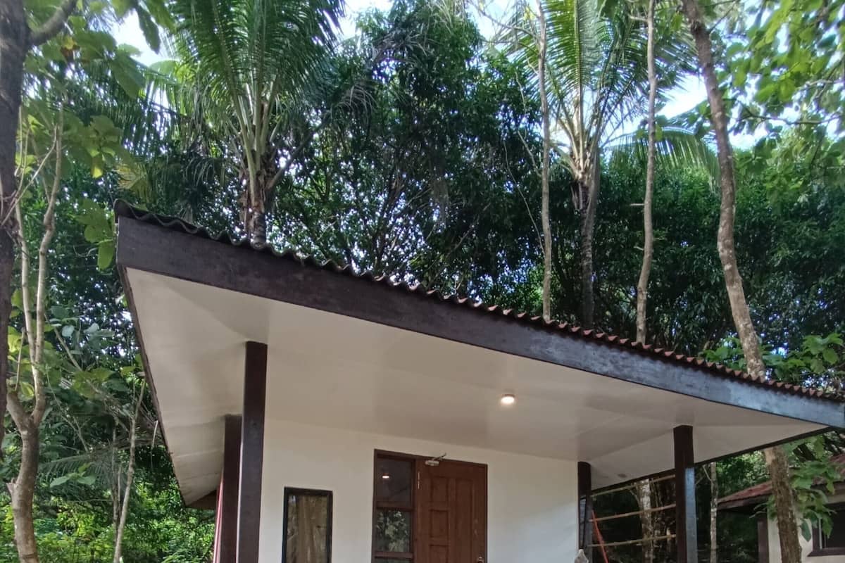 Garden Cottage with AC