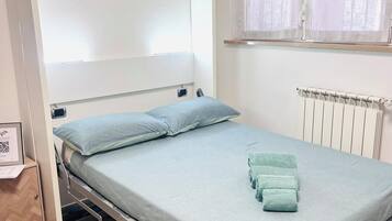 Bügeleisen/Bügelbrett, WLAN, Bettwäsche