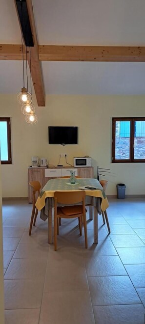 Dining - Air-conditioned village house Le Porche (LA GARDE FREINET)