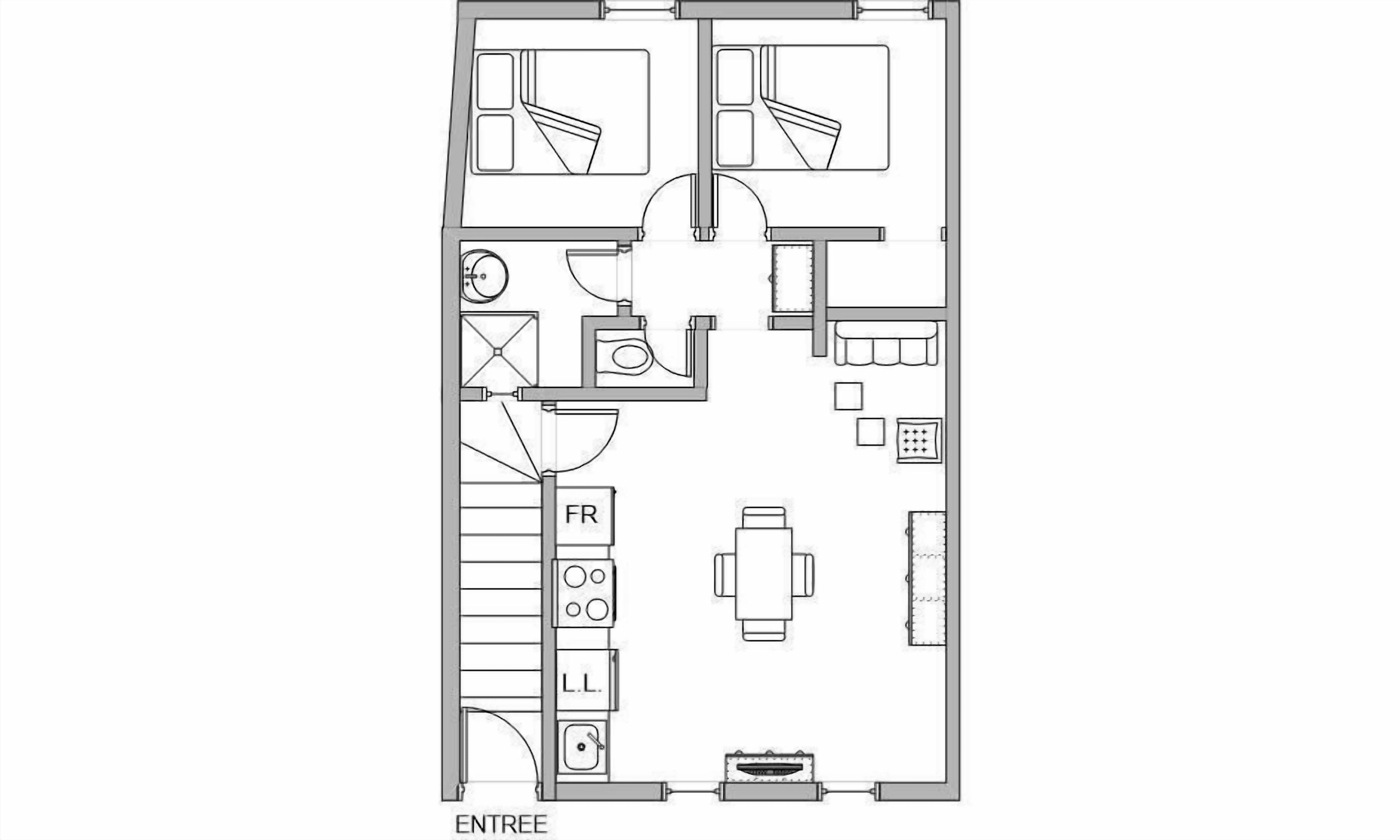 A floor plan of a hotel room with a bed, a desk, a chair, a small table, and a wardrobe.