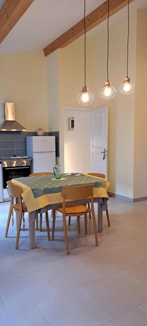 Dining - Air-conditioned village house Le Porche (LA GARDE FREINET)