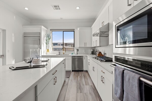 Fridge, microwave, oven, stovetop - Desert Standard • Modern 3-Level Desert Oasis • Steps to Old Town + Heated Pool (Scottsdale)