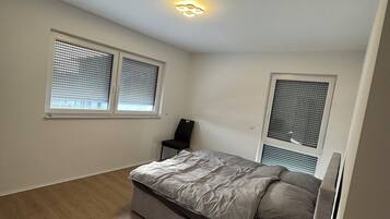 4 Schlafzimmer, Bügeleisen/Bügelbrett, WLAN, Bettwäsche