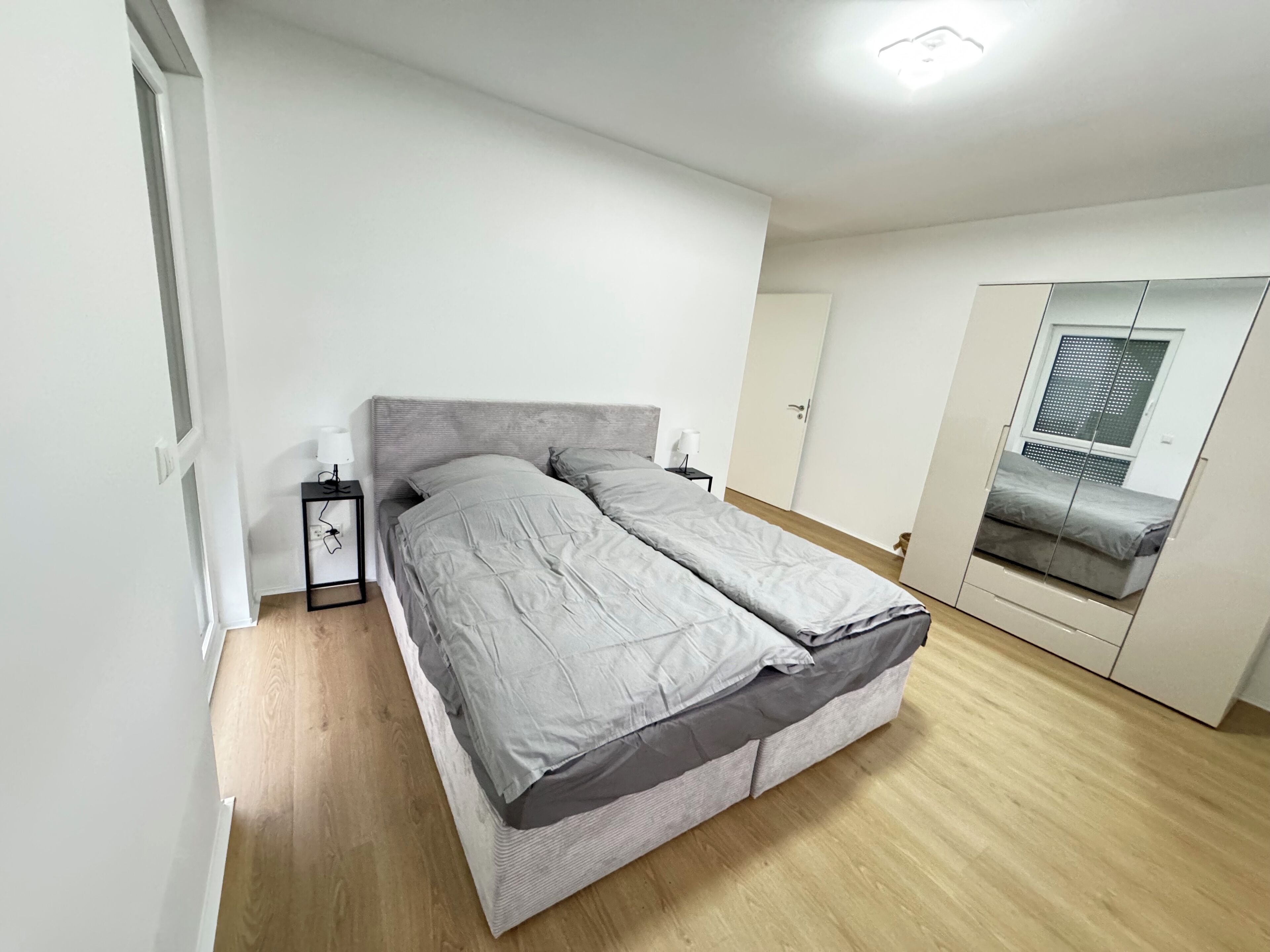 4 chambres, fer et planche à repasser, Wi-Fi, draps fournis