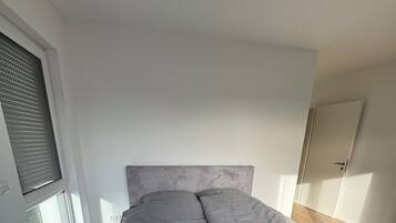 4 Schlafzimmer, Bügeleisen/Bügelbrett, WLAN, Bettwäsche