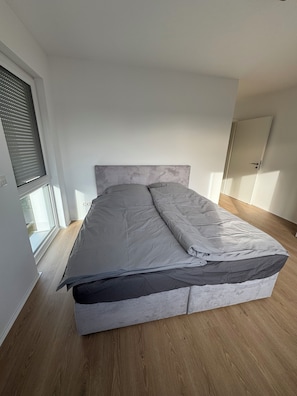 4 bedrooms, iron/ironing board, WiFi, bed sheets - House in Hanover (Hannover)