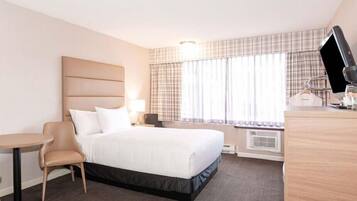 Standard Room, 1 Queen Bed