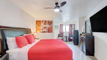 Deluxe Room, 1 King Bed, Non Smoking | Free WiFi, bed sheets