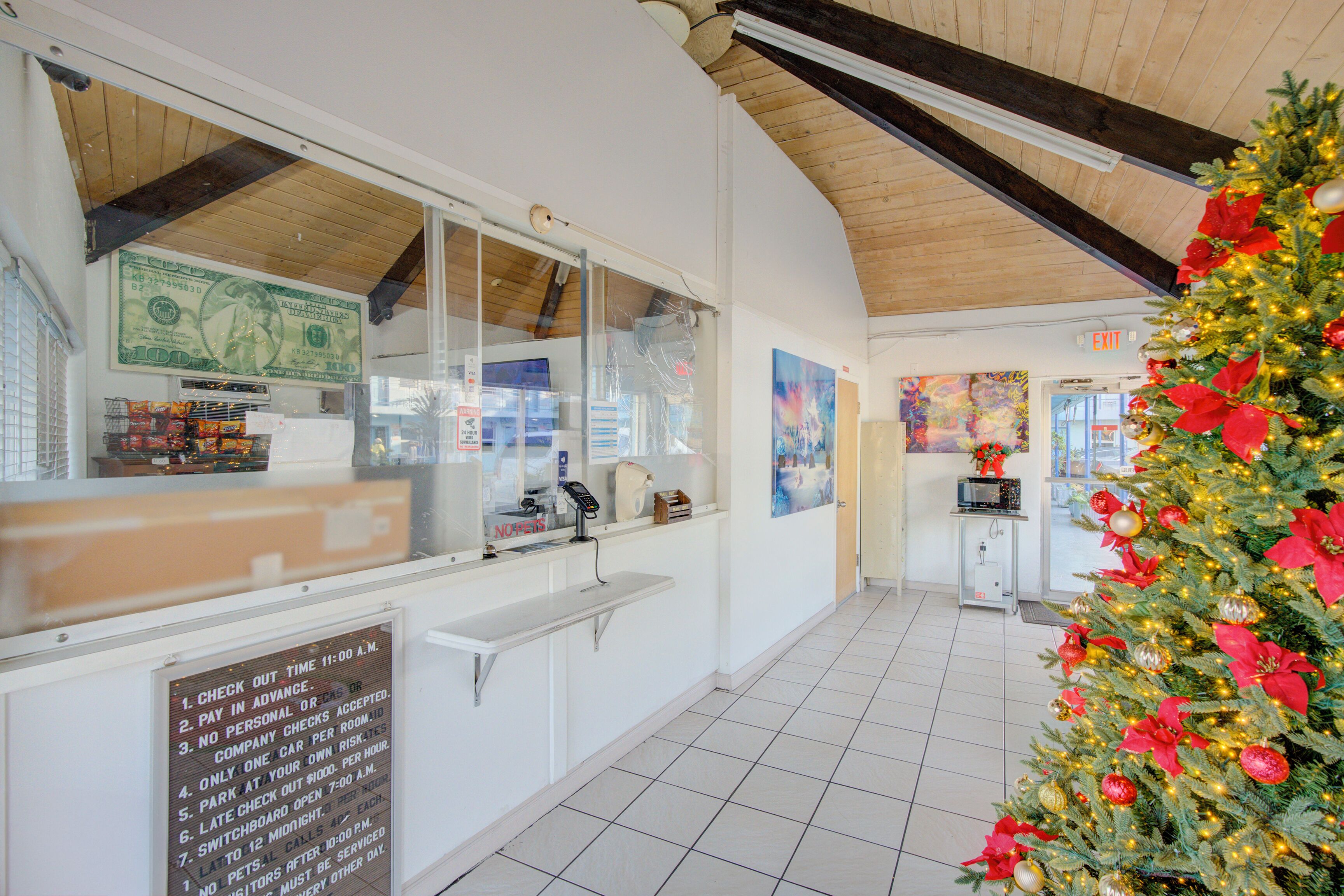 ฝ่ายต้อนรับ