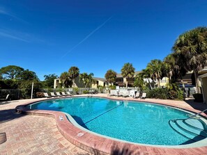 Outdoor pool, a heated pool - Coastal Sarasota Retreat Near Siesta Key with Pool View and Screened Lanai (Sarasota)