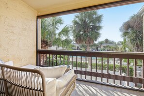 Property grounds - Coastal Sarasota Retreat Near Siesta Key with Pool View and Screened Lanai (Sarasota)
