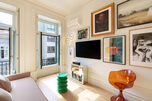 TV - VIVA - VIVA Quinta Modernista Flat (Porto)
