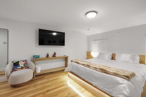 4 bedrooms, iron/ironing board, free WiFi, bed sheets - Spacious 4BR Rittenhouse Square Retreat (Philadelphia)
