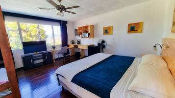 Bureau, Wi-Fi, draps fournis