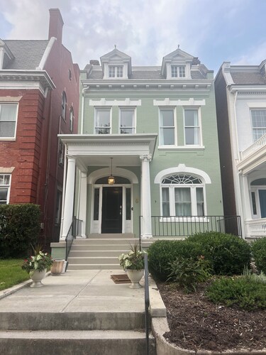 Beautiful 2-bedroom apartment in Richmond’s Historic Fan District