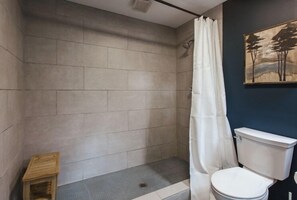 Shower, hair dryer, towels - Greenway Garage w/ Firepit (Athens)