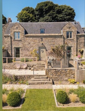 Exterior - The Old Granary-Luxury Dog Friendly Cottage (Matlock)