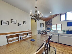 House (5 Bedrooms) | Property amenity
