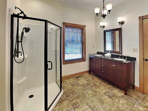 House (5 Bedrooms) | Property amenity