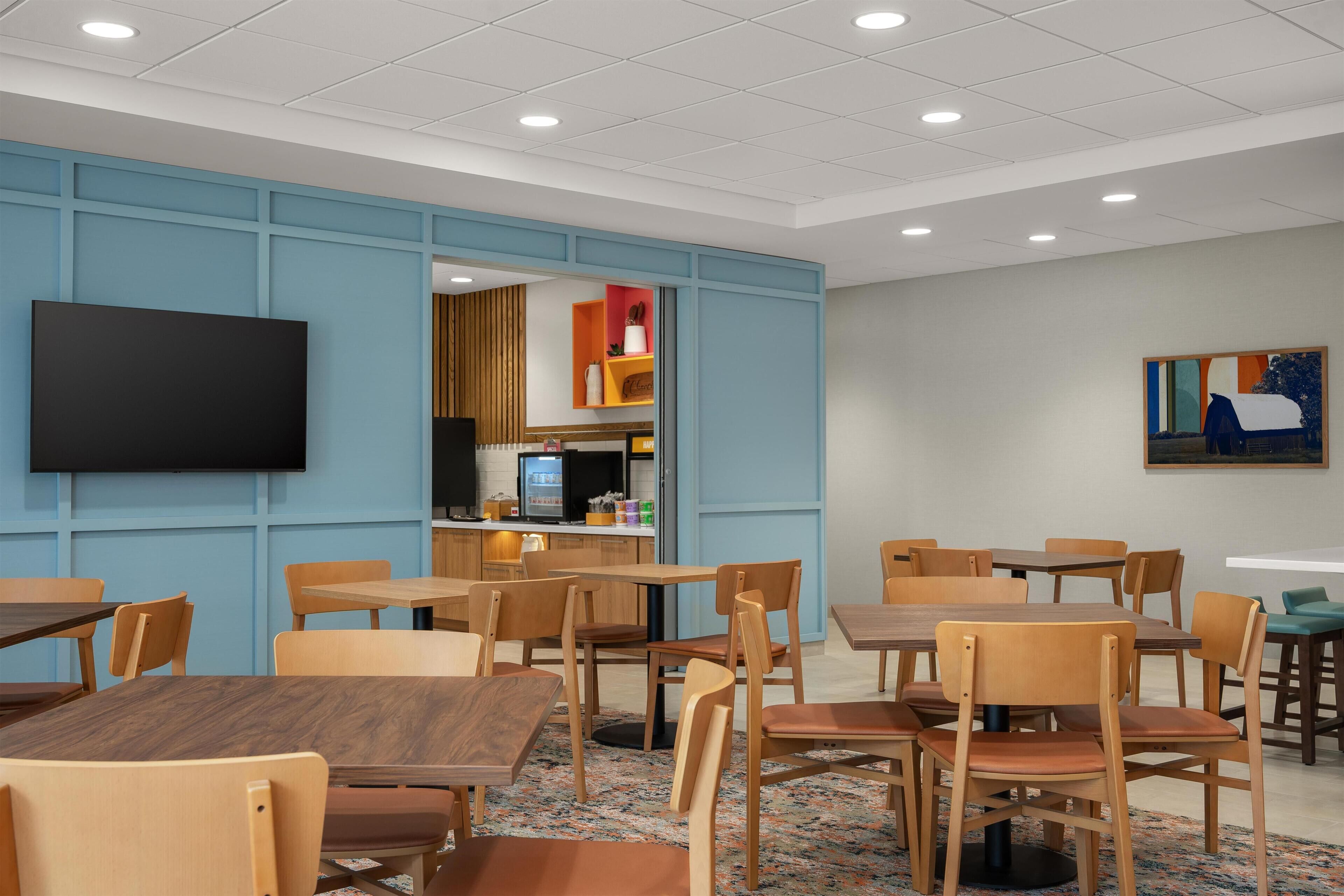 Free daily buffet breakfast