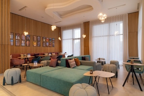 Coin salon dans le hall