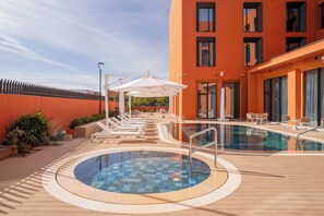 Außenpool (je nach Saison geöffnet)