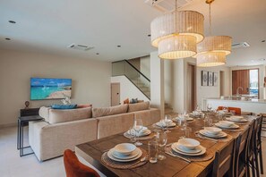 Interior - Walk to Boca Catalina Beach By Bocobay (Noord)