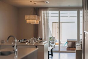 Interior - Walk to Boca Catalina Beach By Bocobay (Noord)