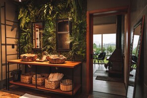 高級單棟小屋, 城市景 | 浴室 | 浴袍、拖鞋