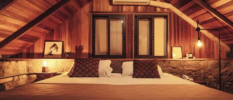 Suite superior, vista al jardín | Cortinas blackout y wifi gratis