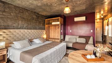 Bungalow, vistas a la montaña | Cortinas opacas y wifi gratis