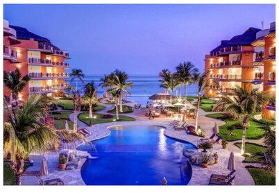 Puerto Escondido, Ocean View 2 Bedroom Condo