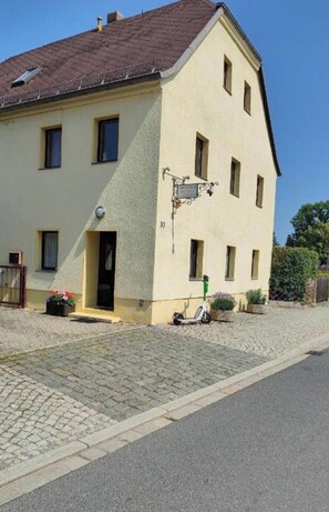 Exterior - Cozy, rustically designed apartment in Dresden - Altlockwitz (Dresden)