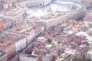 Aerial view - DomusVaticano - Passetto del Borgo Apartment (Roma)