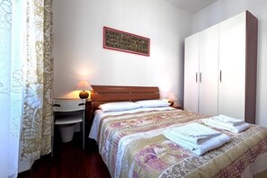 Fer et planche à repasser, Wi-Fi, draps fournis