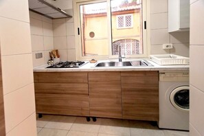 Private kitchen - DomusVaticano - Passetto del Borgo Apartment (Roma)