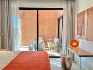 3 bedrooms, desk, iron/ironing board, travel crib - Villa AYA - A haven of peace (Marrakech)