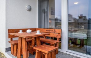 Outdoor dining - Stunning apartment in Olpenitz with sauna (Olpenitz)