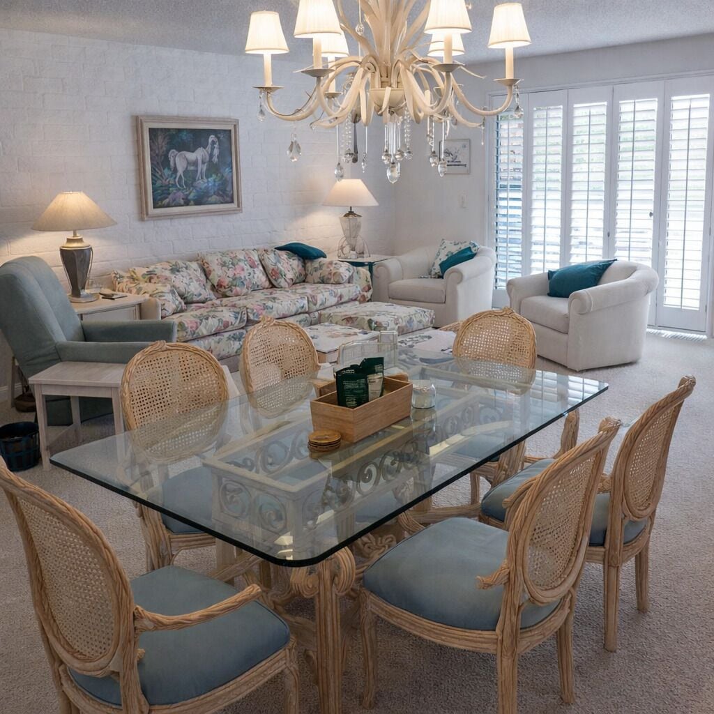 Smart TV, books, stereo