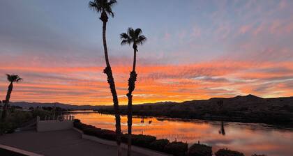 River Condo Cozy 2-bedroom condo in beautiful Bullhead City