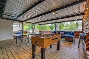 Game room - Central Location-Modern Home-Perfect For Families-Games (San Antonio)
