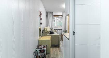 Casa Vacacional 'Loft Relajante Est Esquí La Pinilla' con Vistas a la Montaña y Jardín Compartido