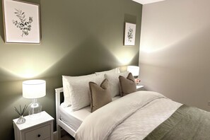 3 Schlafzimmer, Bügeleisen/Bügelbrett, WLAN, Bettwäsche